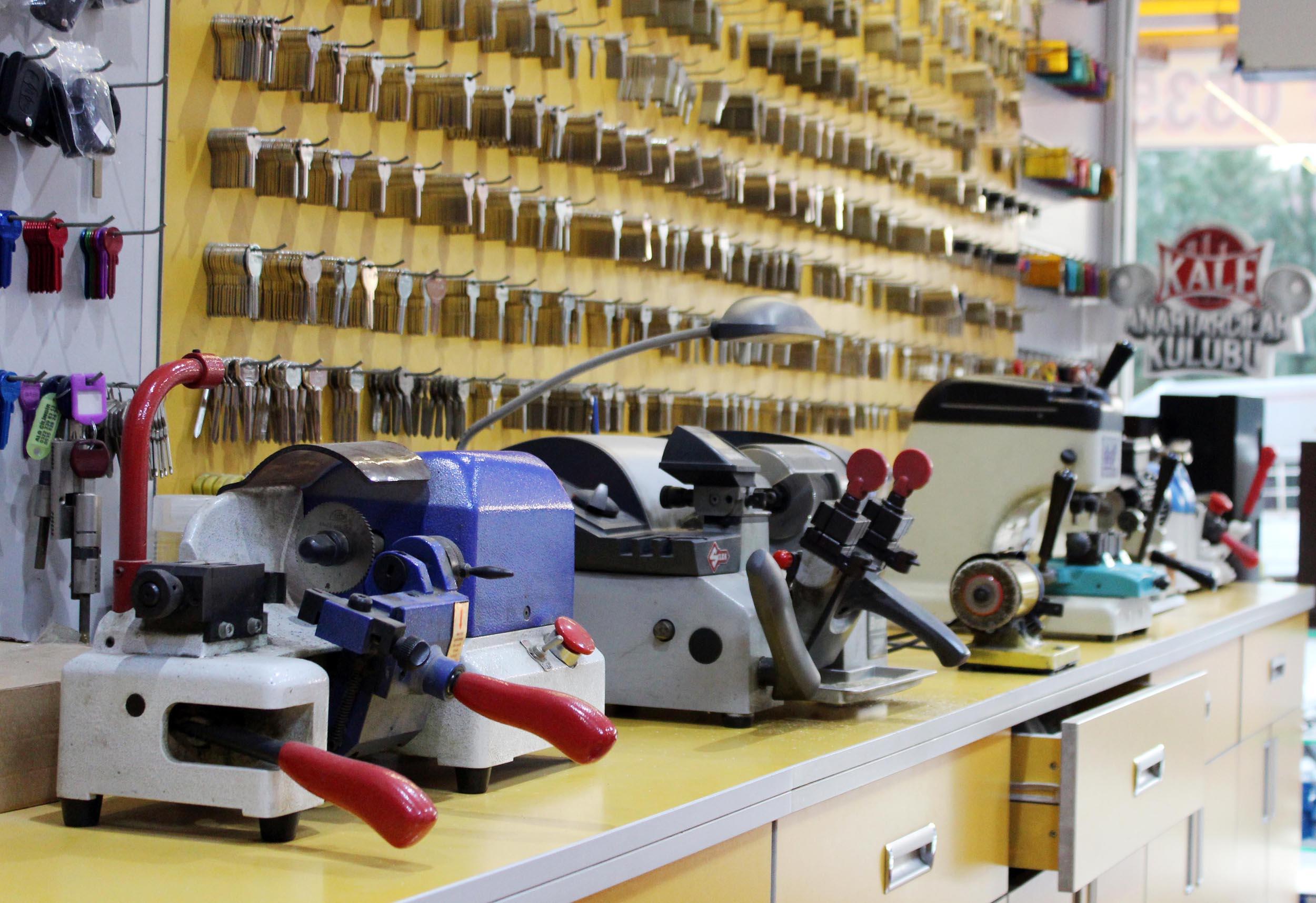 Seferihisar çilingir kapı kilidi açma